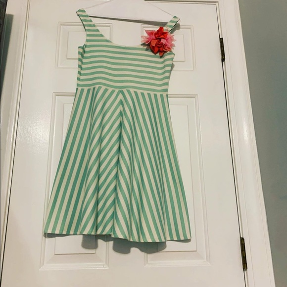 So cute never worn!! Definitely can adjust prices if wanting to!! - Picture 1 of 2